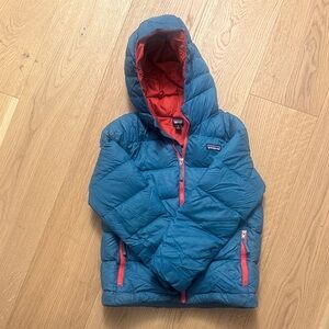 Patagonia Kids’ Hi-Loft Down Sweater Hoody